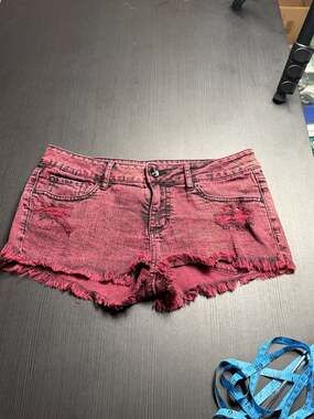 Bullhead Black Women's Distressed Maroon Acid Wash Denim Cutoff Shorts Size 5